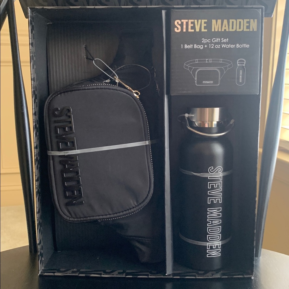 Steve Madden Belt Bag + Water Bottle Gift Set - Picture 4 of 7